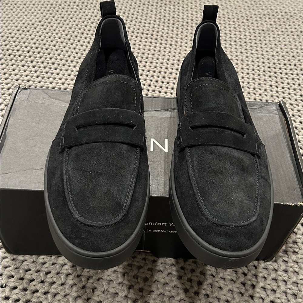 Vionic Women’s Vionic Uptown Loafer – Black Suede 11 Wide - Picture 2 of 7